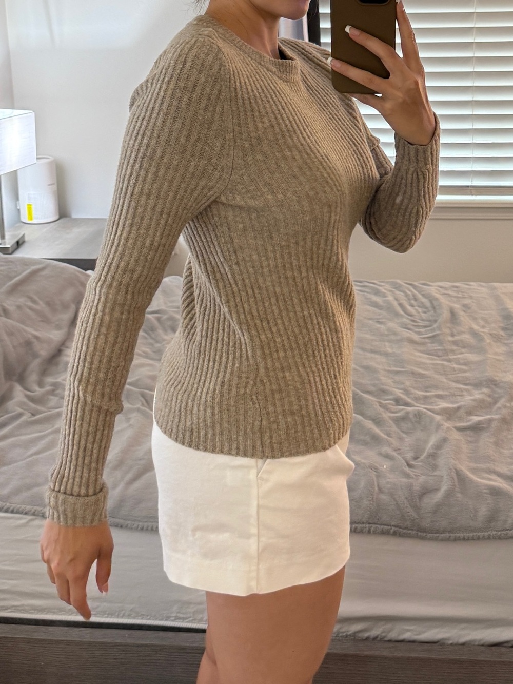 Abercrombie & Fitch Women's Ribbed Crewneck Sweater in Taupe - Size Small - Picture 2 of 6